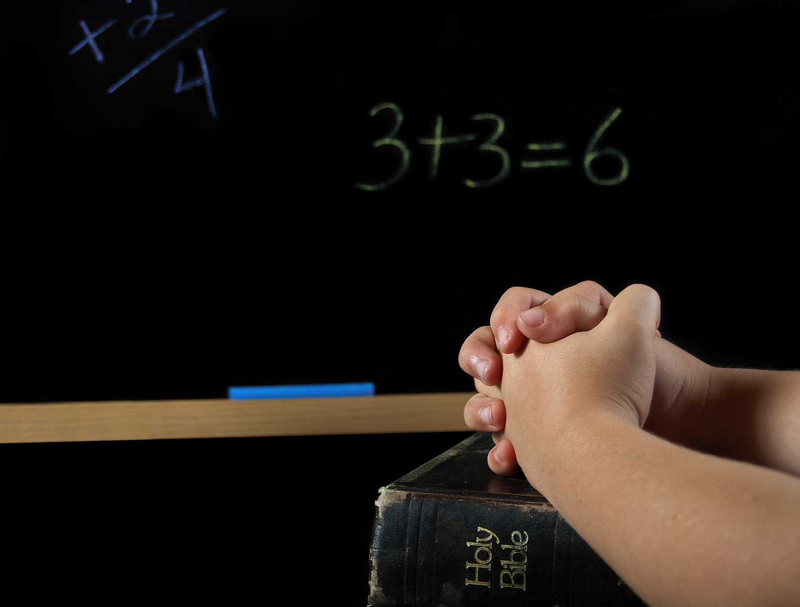 Ninth Circuit Panel Holds Unconstitutional a School Board Prayer Policy