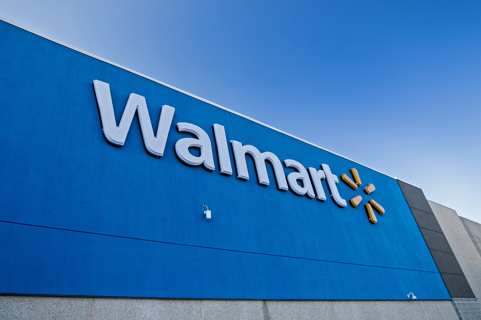 Walmart&#8217;s Patented Audio Surveillance Technology Introduces Possible Privacy Issues For Employees